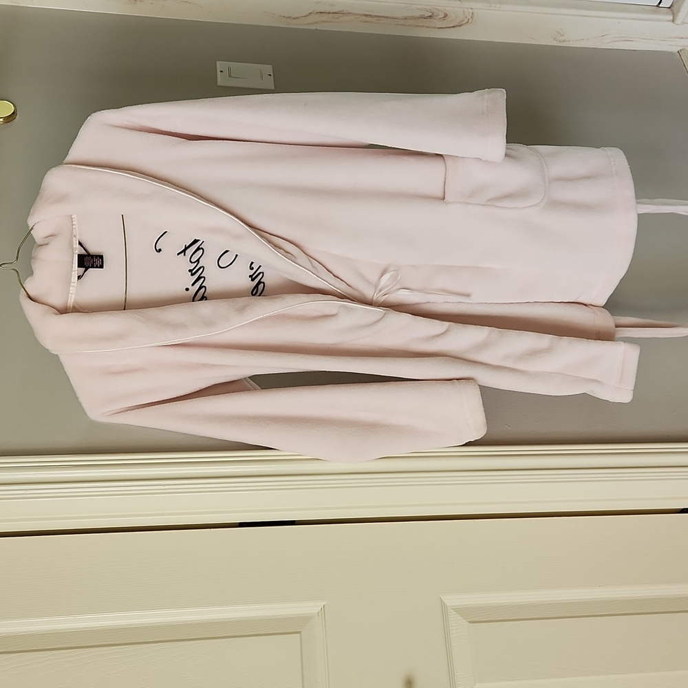 Ladies robe